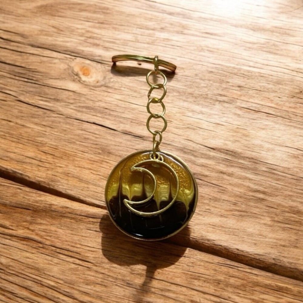🏜️🌙🆓FREE w/ Bundle Purchase - “Desert Moon” Handcrafted Keychain
